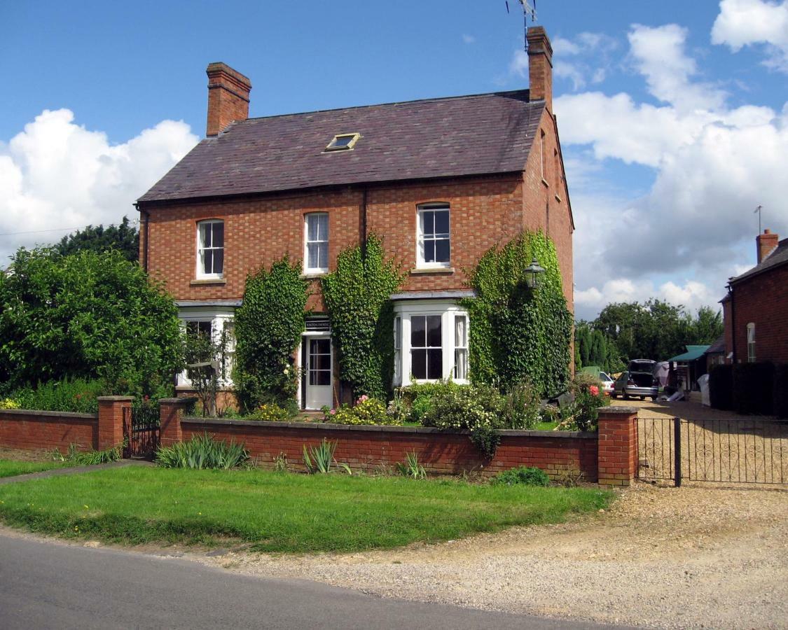 Winton House Bed & Breakfast Stratford-upon-Avon Exterior photo